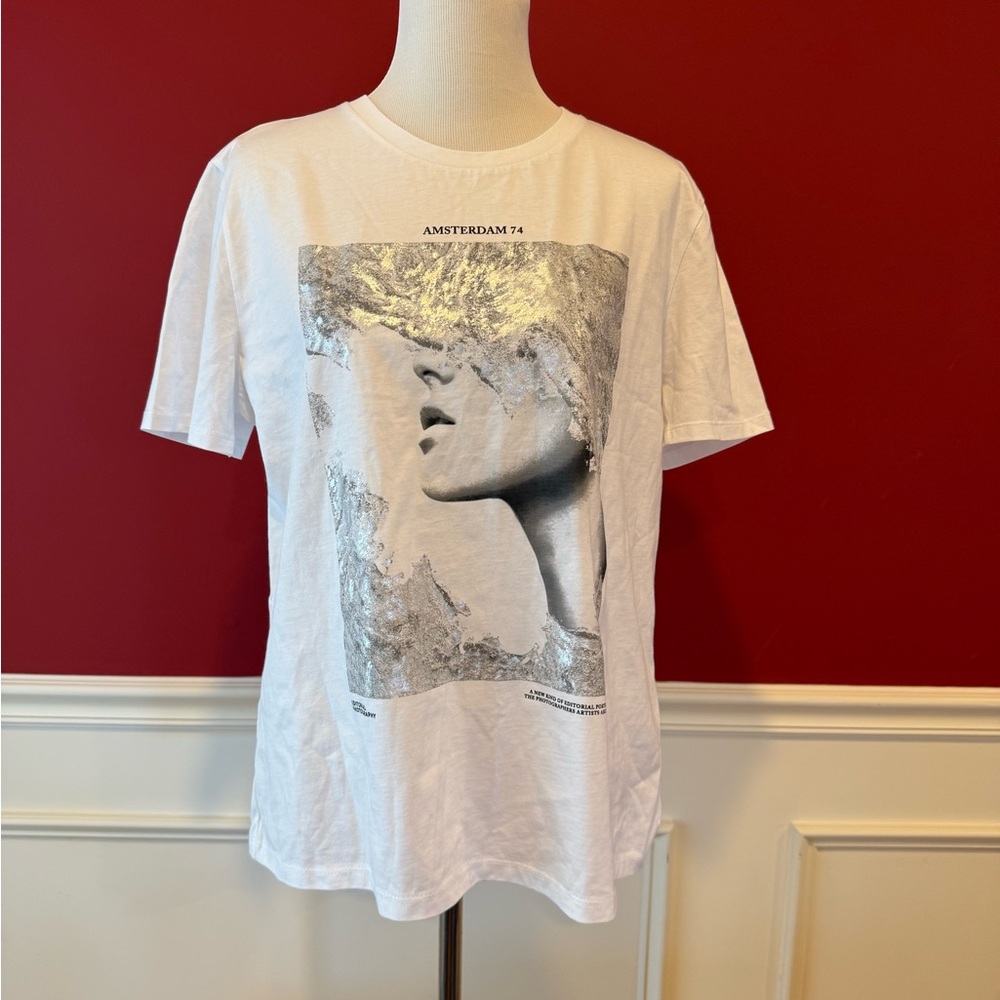 Women’s graphic tshirt XL